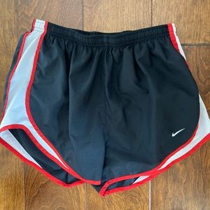 Nike Women’s Tempo Running Shorts (Size M)